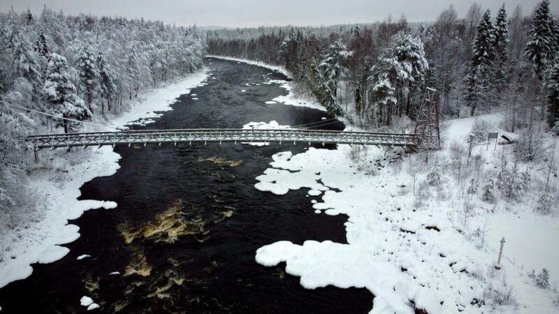 rovaniemi-santa-claus-village-with-vikakongas-nature-tour