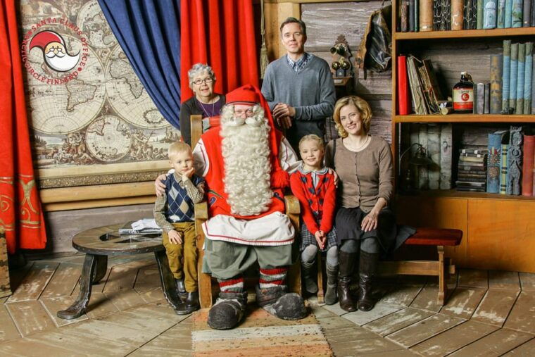 rovaniemi-santas-village-husky-reindeer-sled-ride