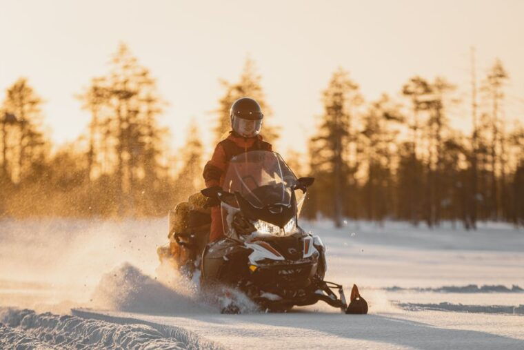 rovaniemi-snowmobile-safari-for-adults
