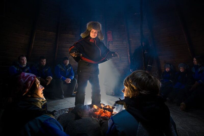 rovaniemi-snowmobile-safari-to-a-reindeer-farm