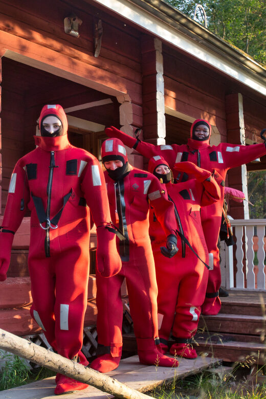Rovaniemi: Summer Midnight Sun Floating Experience - FAQs