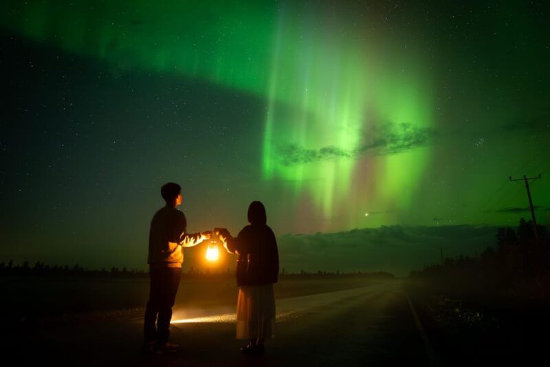 rovaniemi-unlimited-range-northern-lights-hunt-with-vip-van