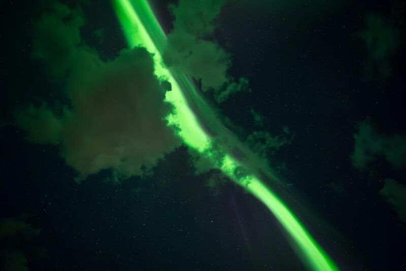 rovaniemi-unlimited-range-northern-lights-hunt-with-vip-van