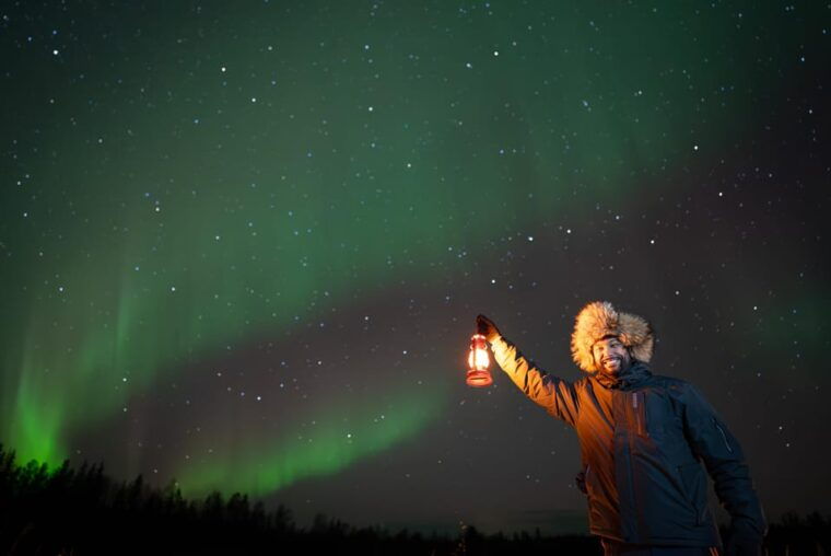 rovaniemi-unlimited-range-northern-lights-hunt-with-vip-van