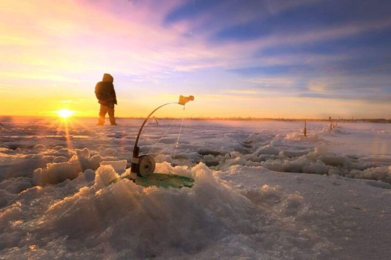rovaniemi-winter-ice-fishing-tour