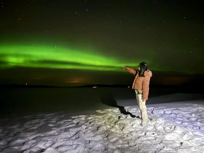 rovanieminorthern-lights-hunt-in-lapland-wilderness