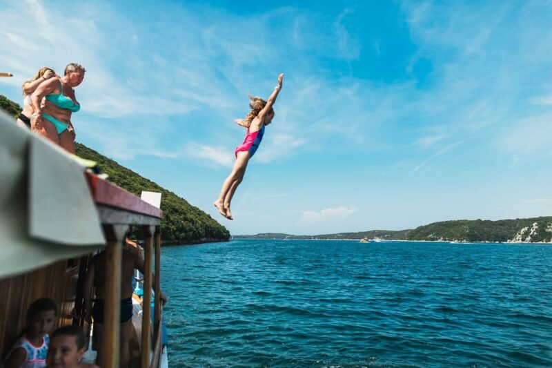 rovinj-half-day-cruise-swim-stops-drinks-brunch-included