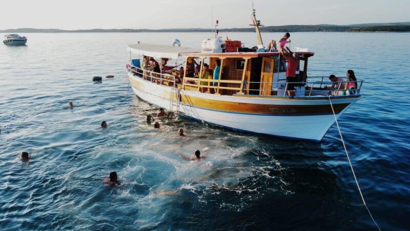rovinj-half-day-cruise-swim-stops-drinks-brunch-included