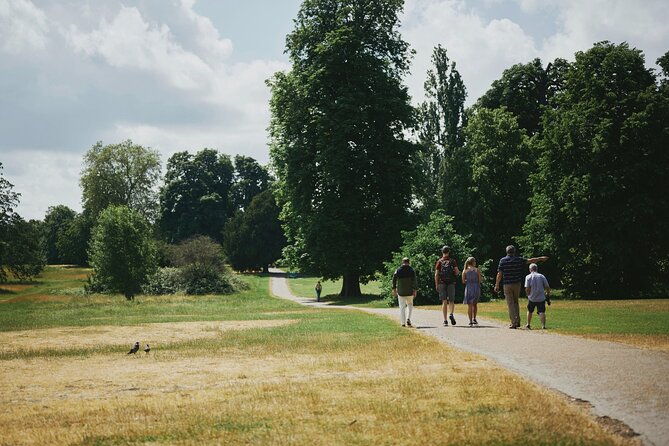 royal-afternoon-tea-walk-at-kensington-palace