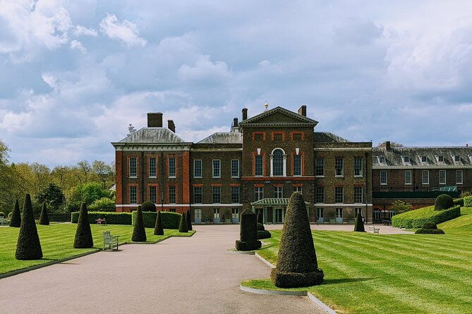 royal-afternoon-tea-walk-at-kensington-palace