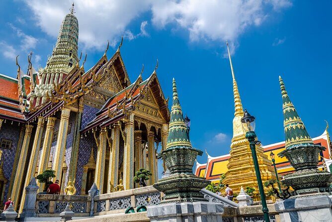 Royal Grand Palace Emerald Buddha and Reclining Buddha Group Tour - The Itinerary in Detail