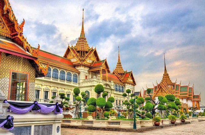 Royal Grand Palace Tour from Bangkok with Wat Phra Kaew - FAQs