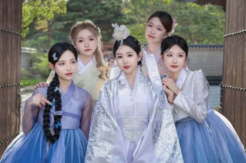 Royal Hanbok Dress-Up & Professional Photoshoot Experience - The Styling: Enhancing Your Natural Beauty