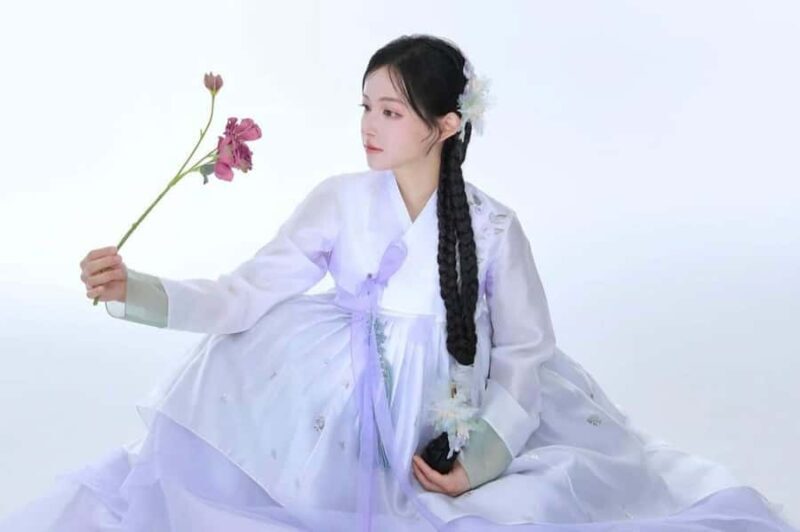 Royal Hanbok Dress-Up & Professional Photoshoot Experience - Value for Money