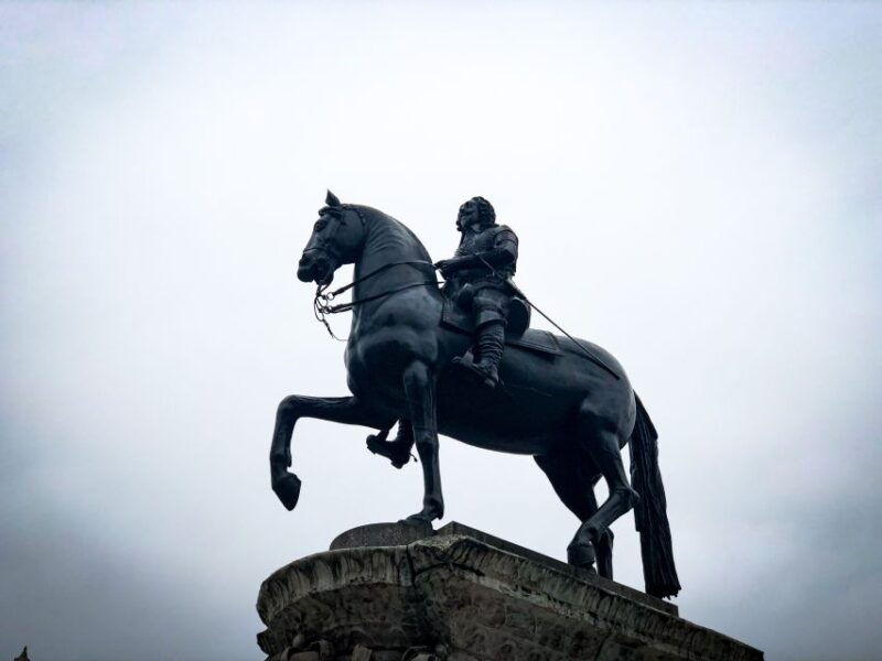 royal-london-from-saxons-to-tudors-stuarts-walking-tour