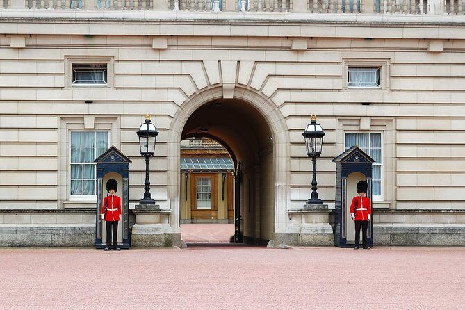 Royal London Guided Sightseeing Tour and Thames River Cruise - What to Expect from the Coach Tour