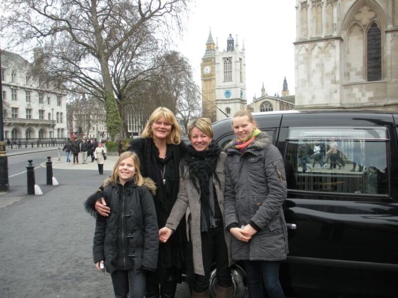 royal-london-private-full-day-sightseeing-tour-by-black-taxi