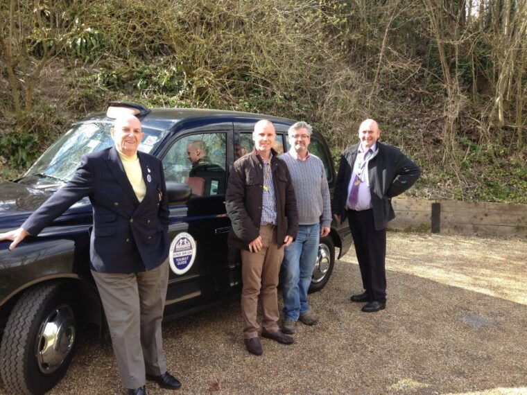 royal-london-private-full-day-sightseeing-tour-by-black-taxi