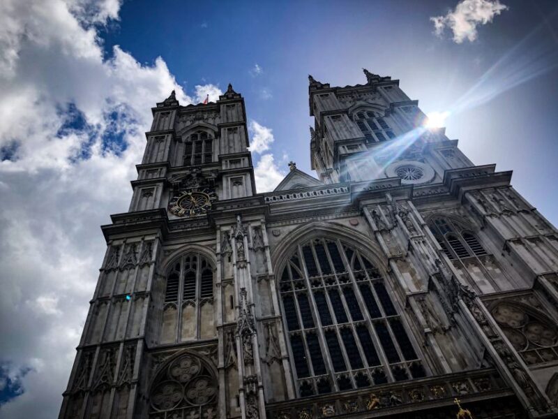 Royal London: Tudors & Stuarts Walking Tour - Key Points