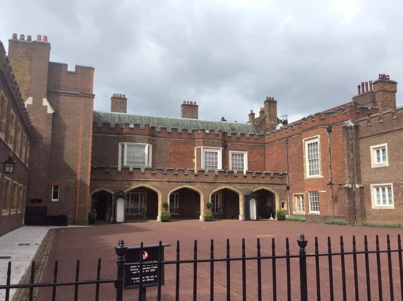 Royal London Walking Tour - Visiting Royal Palaces: From St. James Palace to Buckingham