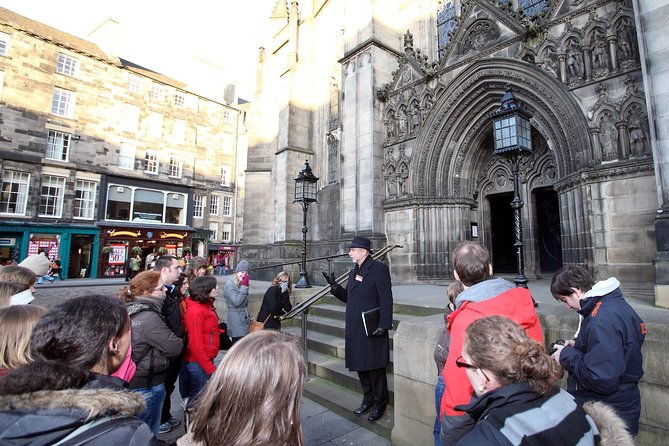 royal-mile-small-group-walking-tour-optional-edinburgh-castle