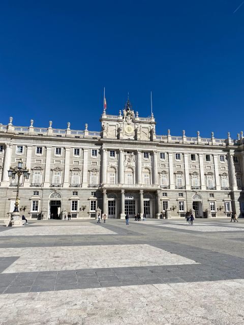 Royal Palace and Royal Collections Gallery Guided Tour - FAQ