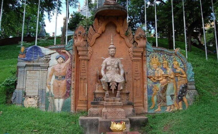 royal-palace-national-museum-wat-phnom-with-private-tour
