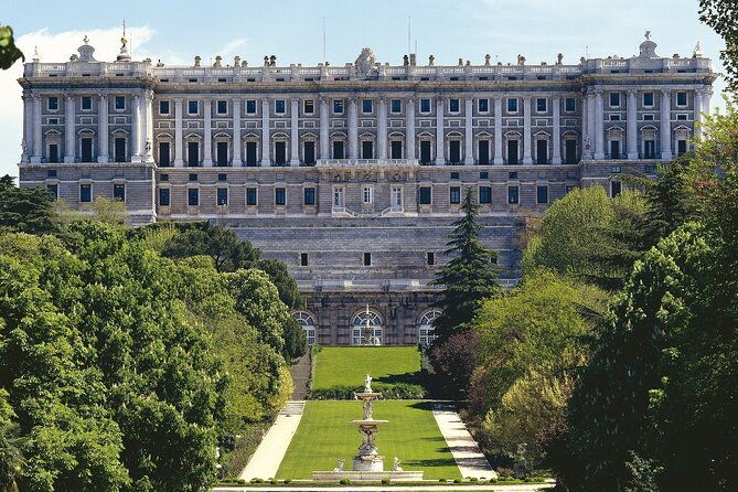 royal-palace-of-madrid-early-entrance-tour-skip-the-line-ticket