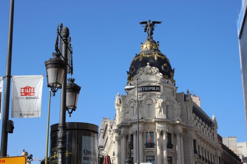 royal-palace-of-madrid-skip-the-line-and-retiro-park-tour