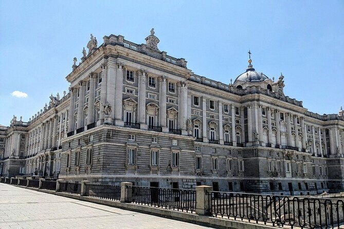 royal-palace-of-madrid-skip-the-line-guided-tour-2