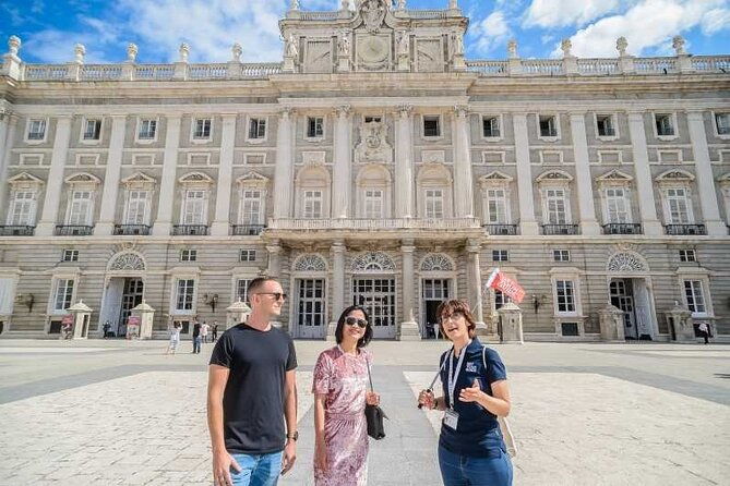 royal-palace-of-madrid-skip-the-line-guided-tour-3