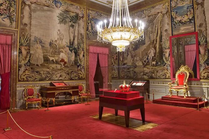 royal-palace-of-madrid-skip-the-line-guided-tour-3