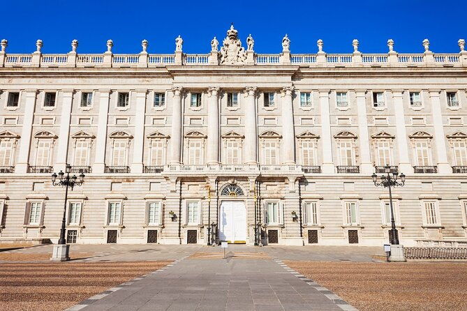 royal-palace-of-madrid-small-group-skip-the-line-ticket