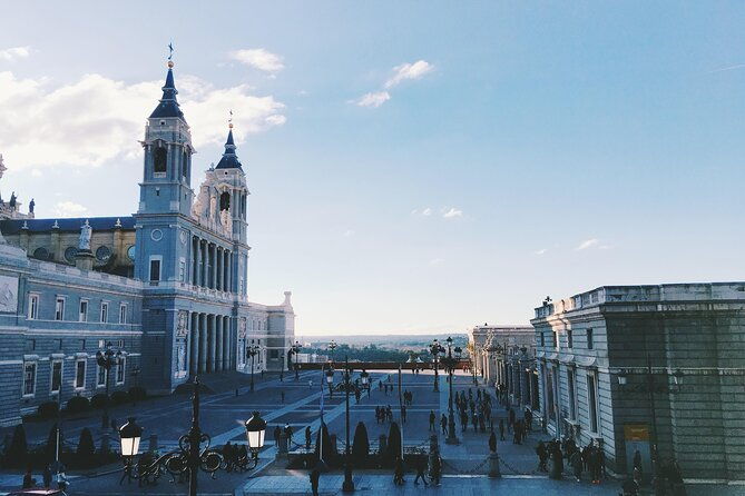royal-palace-skip-the-line-ticket-and-guided-tour-in-madrid