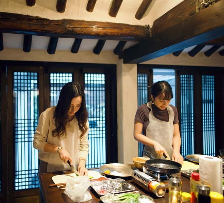 Royal Seoul Cooking Class in a 100-Year-Old Hanok - Key Points