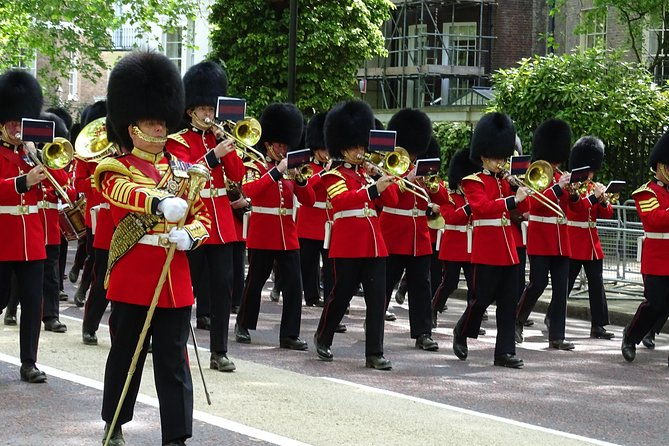 royal-tour-of-st-james-parks-palaces-and-royal-intrigue