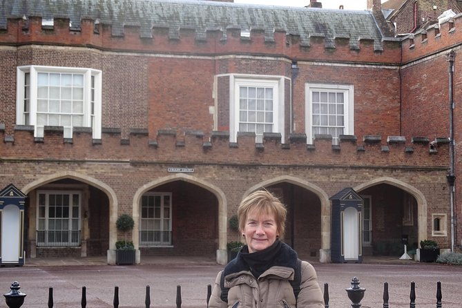 royal-tour-of-st-james-parks-palaces-and-royal-intrigue