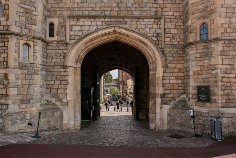 royal-windsor-castle-tour-private-including-tickets