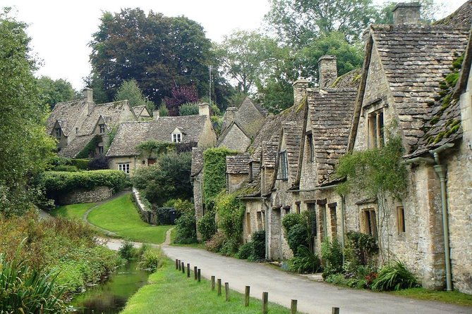 royal-windsor-cotswold-shakespeare-country-in-executive-vehicle-private-tour