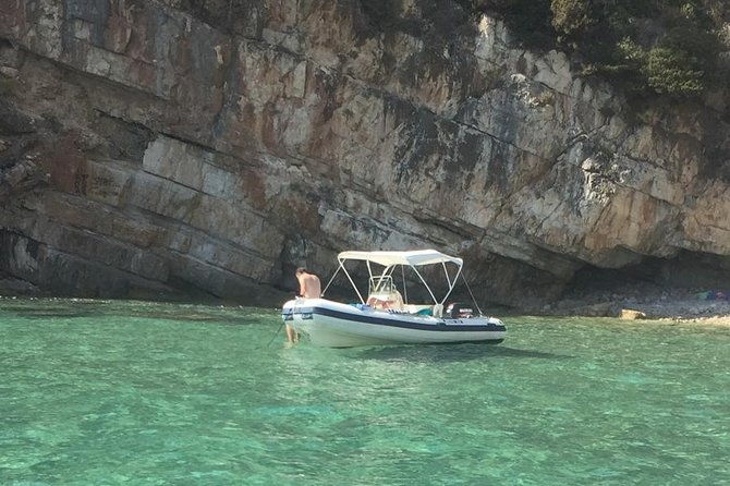 rubber-dinghy-to-rent-joker-boat-coaster-470-40cv-without-license