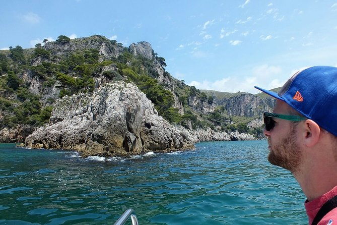 rubber-dinghy-to-rent-predator-599-40cv-without-license