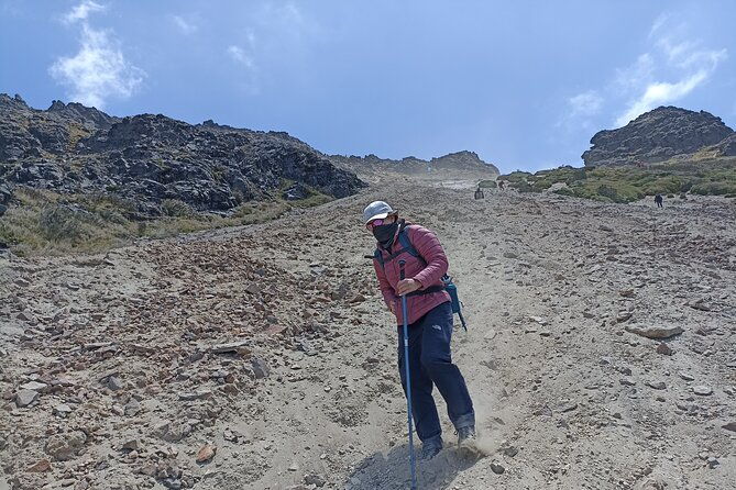 rucu-pichincha-volcano-summit-full-day