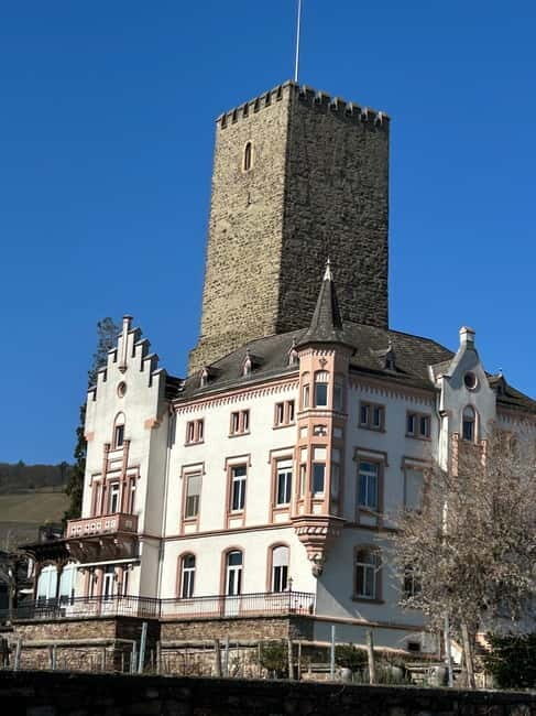 Rüdesheim: city tour with music and wine and Rüdesheim coffee - In-Depth Look at the Rüdesheim City Tour