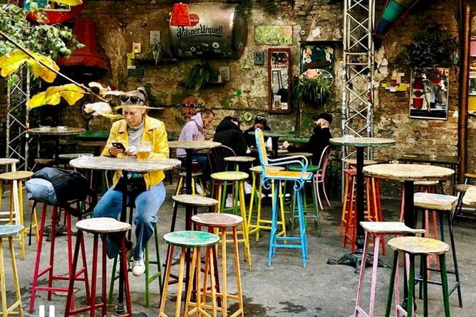 ruin-pub-walking-tour-with-a-local-hostess-in-budapest