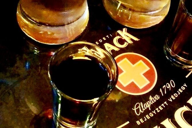 ruin-pub-walking-tour-with-a-local-hostess-in-budapest