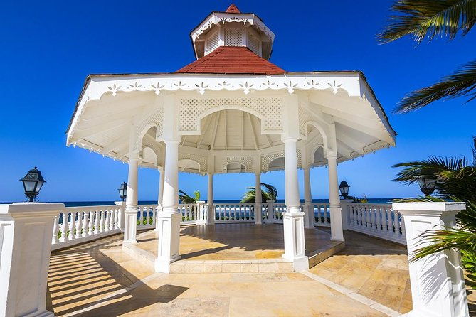 runaway-bay-hotels-private-round-trip-transfers-from-mbj