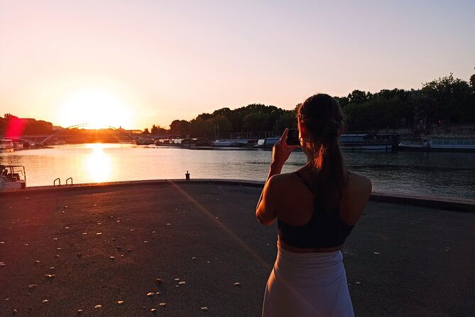 running-in-paris-at-dawn-see-10-secrets