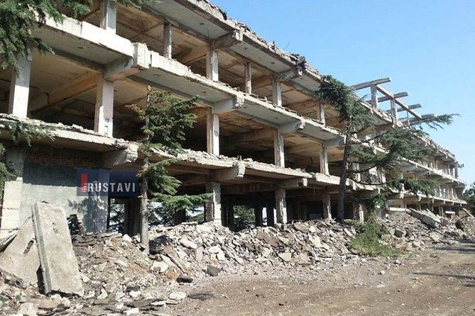 rustavi-back-in-a-ussr-wine-tasting-off-road-to-david-gareji-natlismtsemeli