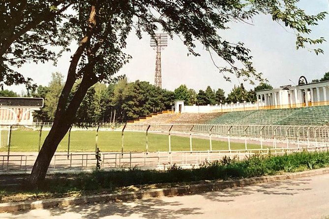 rustavi-back-in-a-ussr-wine-tasting-off-road-to-david-gareji-natlismtsemeli
