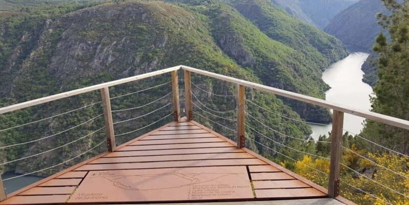 Ruta Ribeira Sacra and Sarria: Between Vineyards, History and the Way of Saint James - What We Love About This Tour